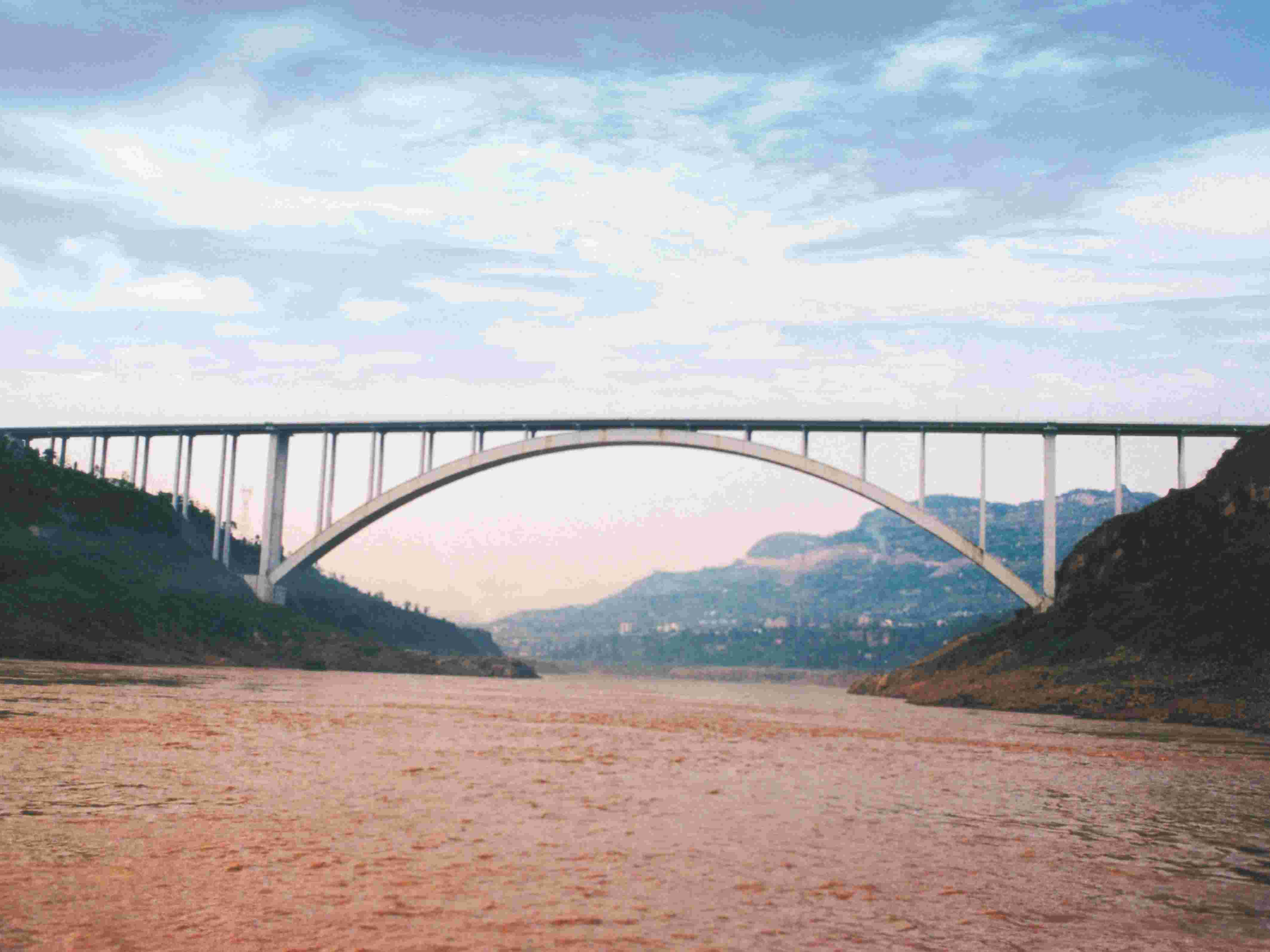 重慶萬縣長江公路大橋